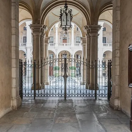 Il Nido Blu Di Palazzo Saluzzo Turin